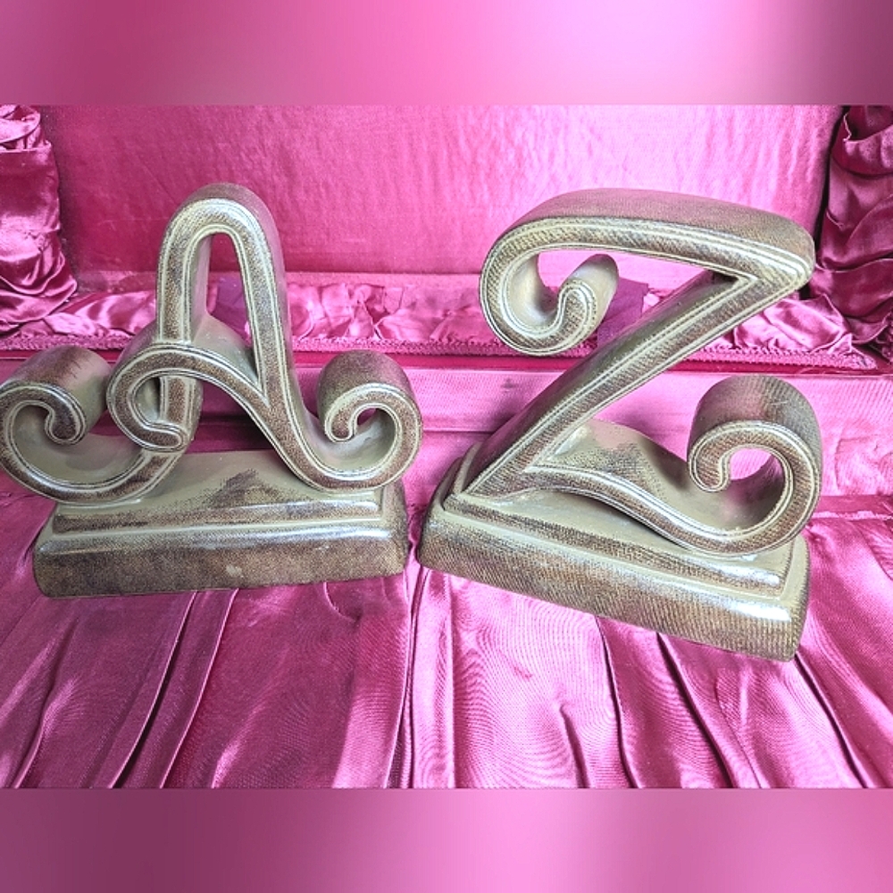 Bookends Cursive A & Z